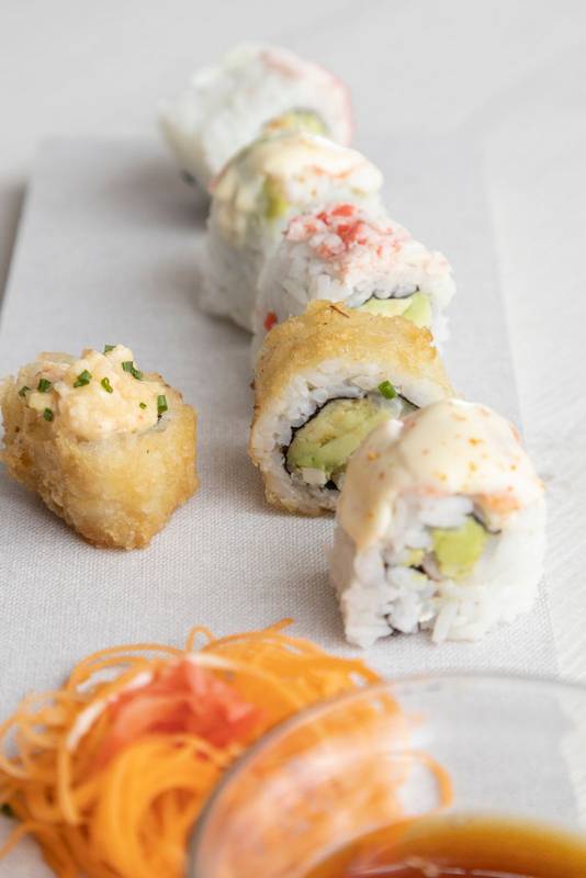 food texture in studio, traditional dish, decorative plate